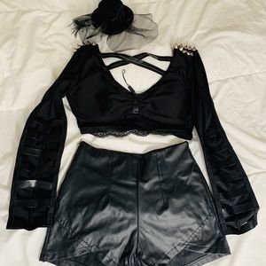 cool suit. very cool and never wore